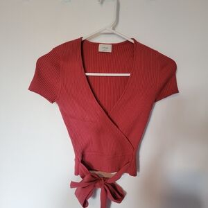 Wilfred Ribbed Wrap Crop Top in Rusty Red